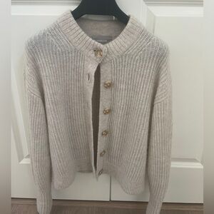 Everlane alpaca cardigan in beige color size Medium